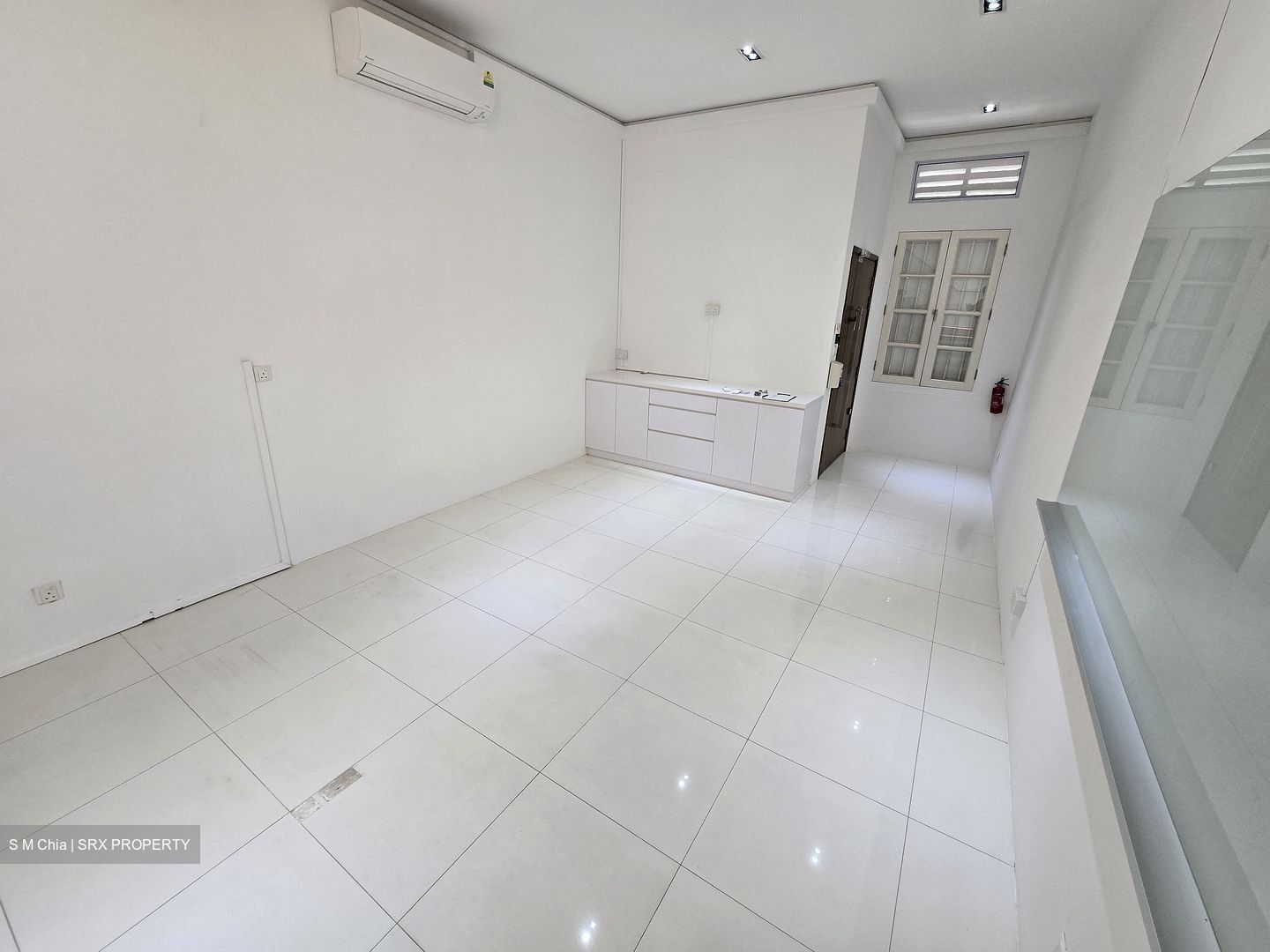 Two8one Studio (D9), Office #603418081